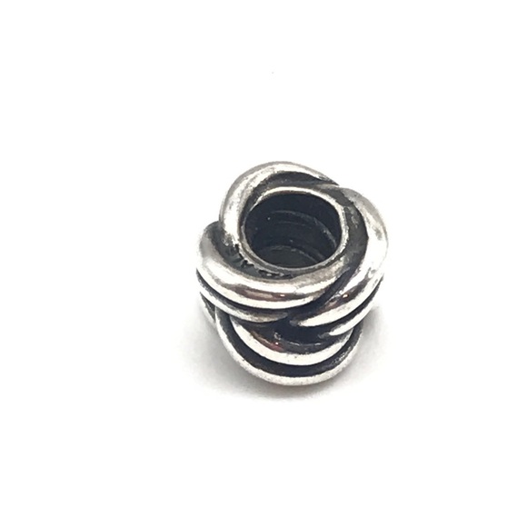 Pandora Twist Knot Charm - Picture 4 of 6